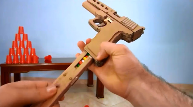 Cómo hacer una pistola de cartón casera DIY