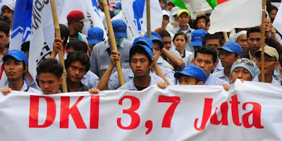 Buruh DKI Tuntut UMK 2014 sebesar 3,7 Juta rupiah