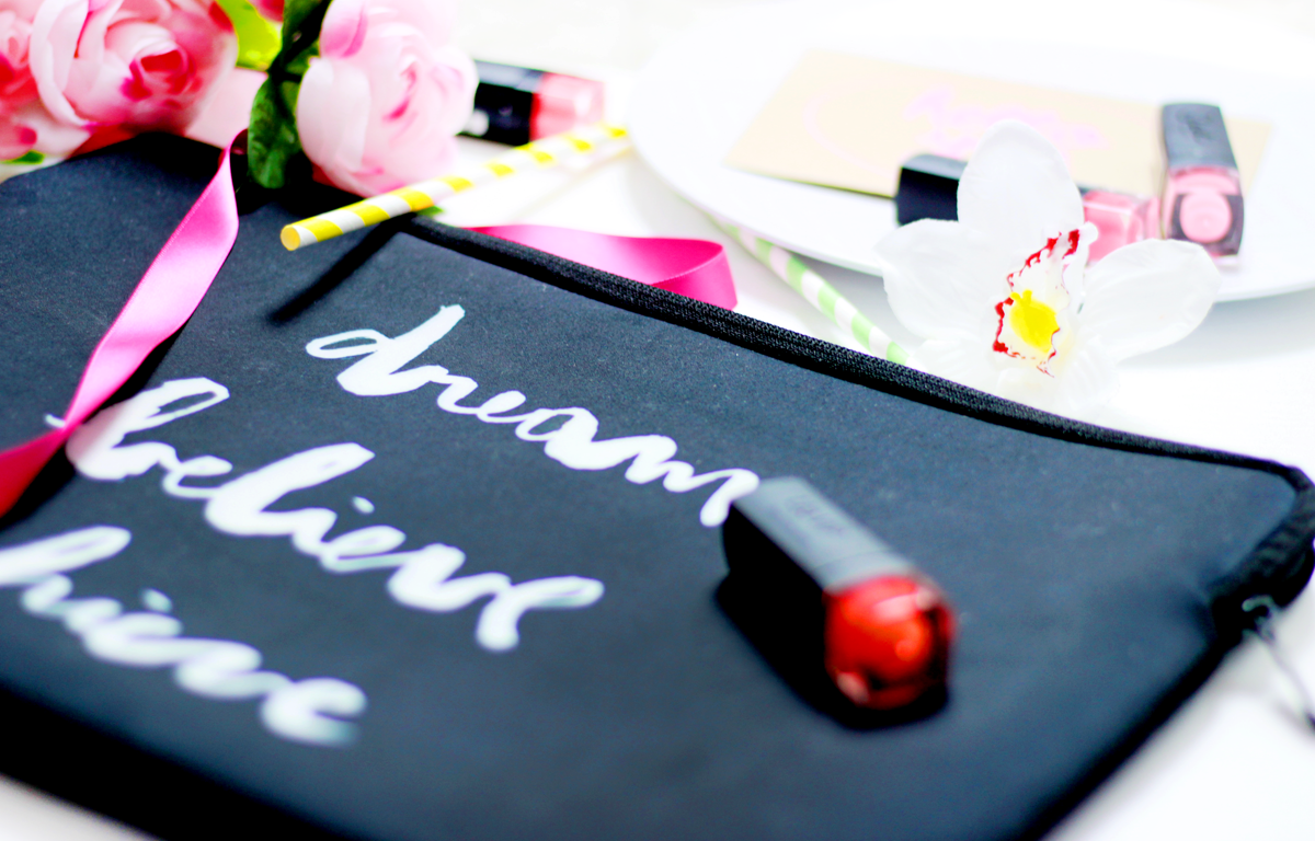 Casetify Laptop Sleeve Dream, Believe, Achieve quote an image of Casetify Laptop Sleeve Dream, Believe, Achieve quote