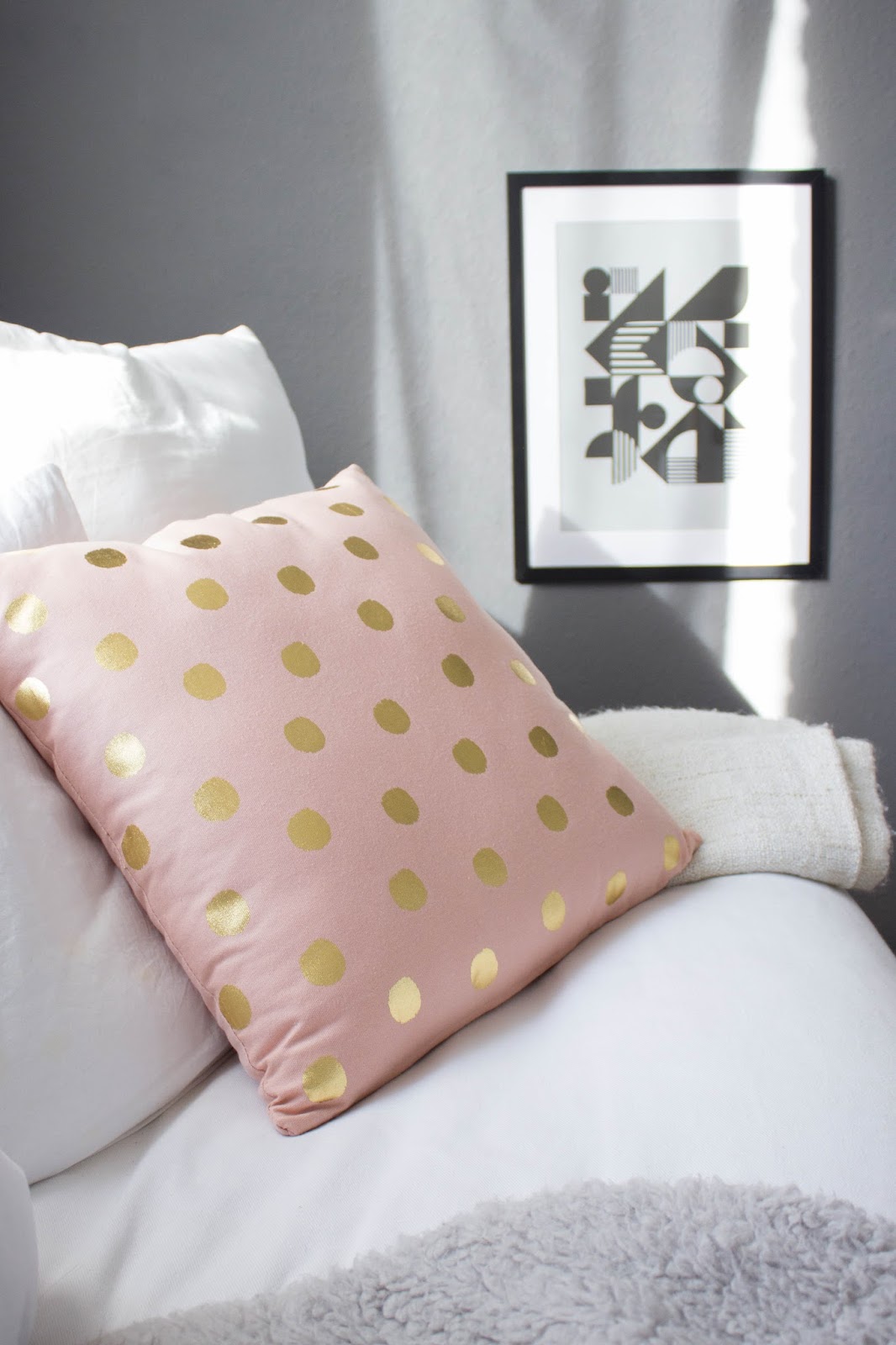 Einrichtungstipps für kleine Wohnzimmer & Tray Table von Hay | Maditas