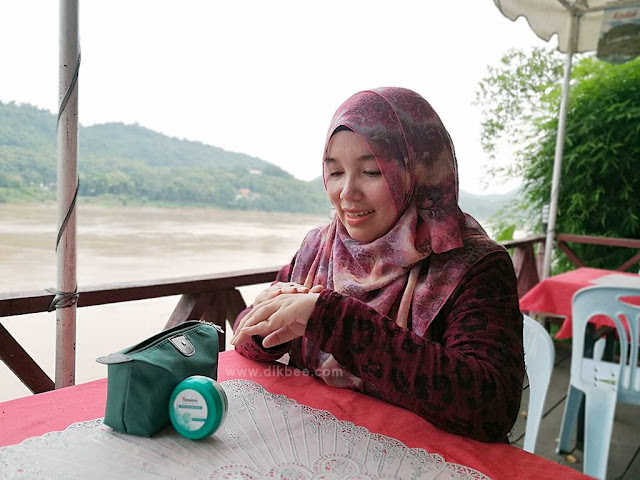 Nourishing Skin Cream Memberi kelembutan dan Kelembapan Pada Kulit 6 Produk Himalaya Yang Mudah Dibawa Travel