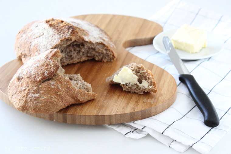 Die besten Vollweizen Ciabatta Brote die ich je gebacken habe, das Rezept gibt es auf dem Südtiroler Foodblog kebo homing, Foodstyling und Fotografie