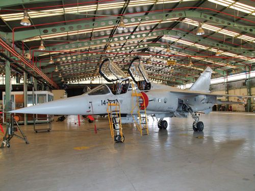 Mirage+F-1M+mantenimiento2.JPG
