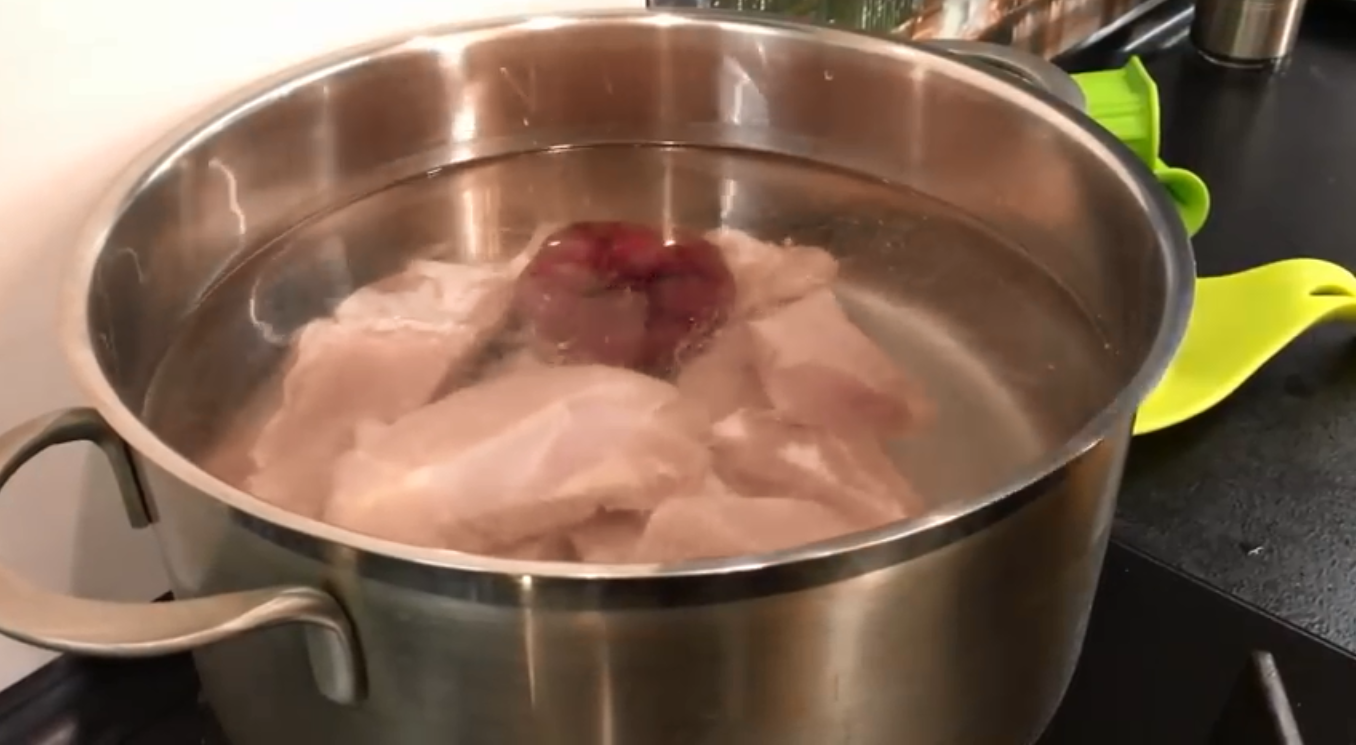 Мясо в кипящую или холодную воду