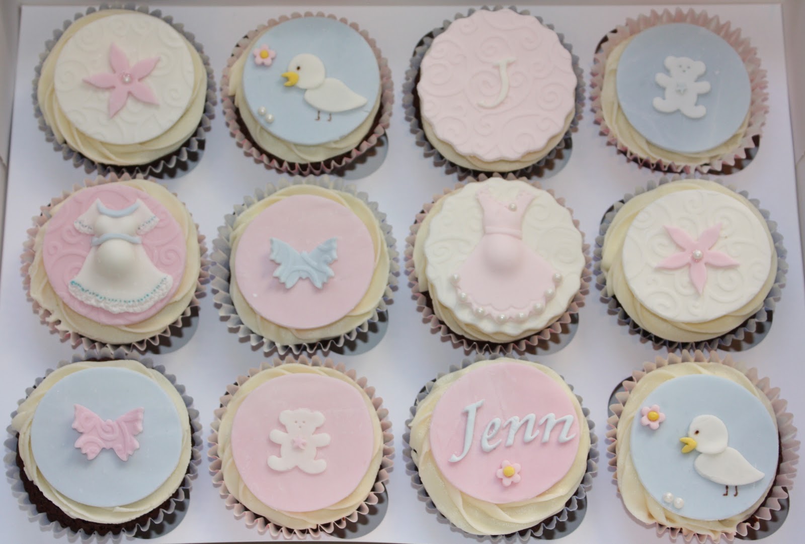 Angie's Cakes: Baby Shower Cupcakes