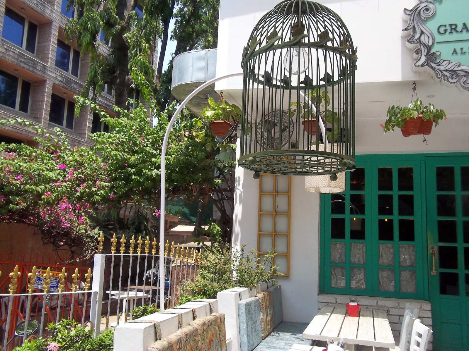 bookmyshow premier dadar