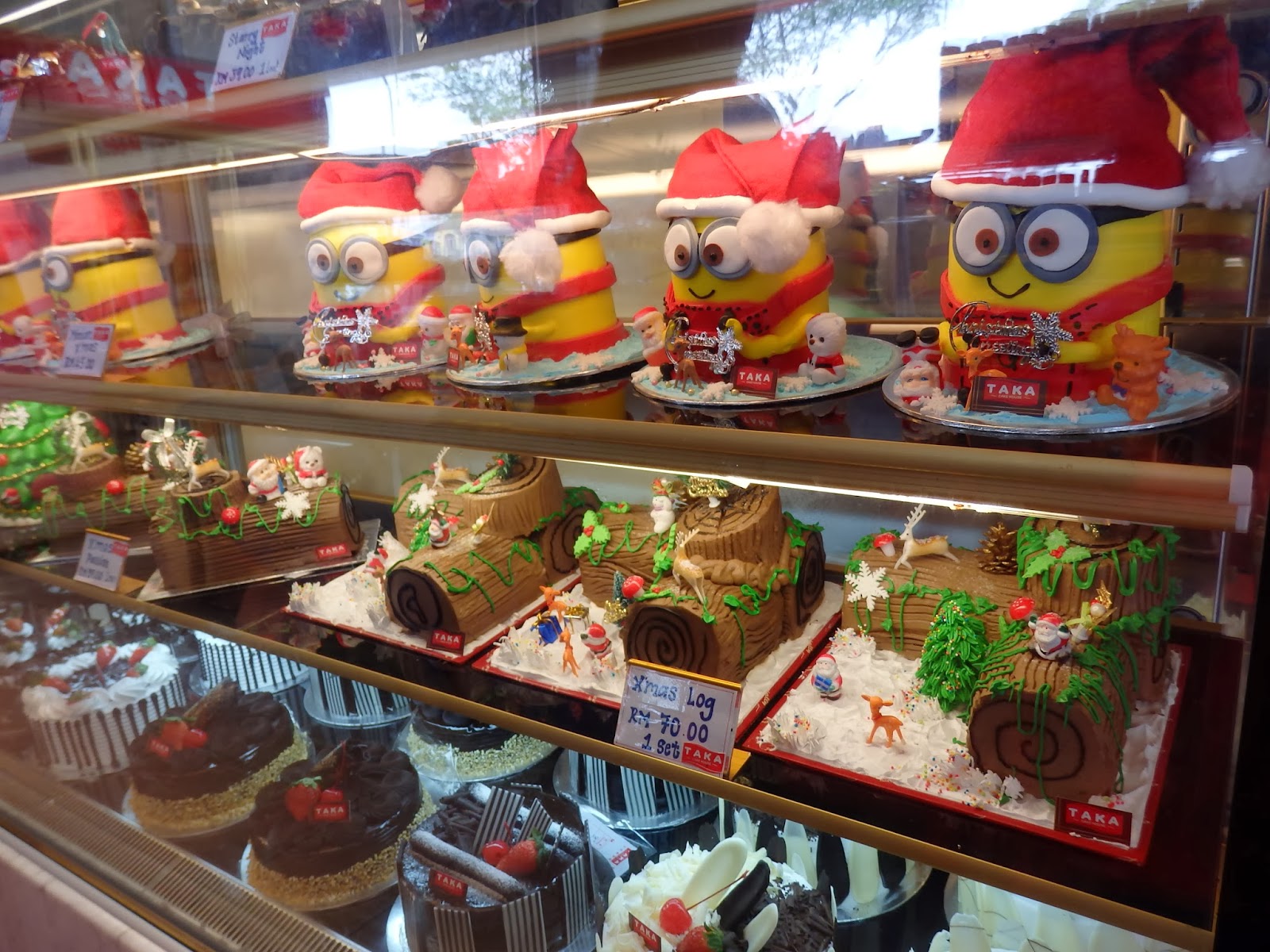 Painted Lips Taka Cake House