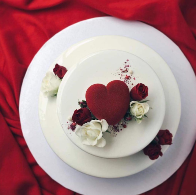 tarta de boda corazon efecto terciopelo - blog mi boda