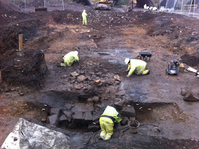 Remains of medieval castle unearthed in Glasgow Remains of medieval castle unearthed in Glasgow