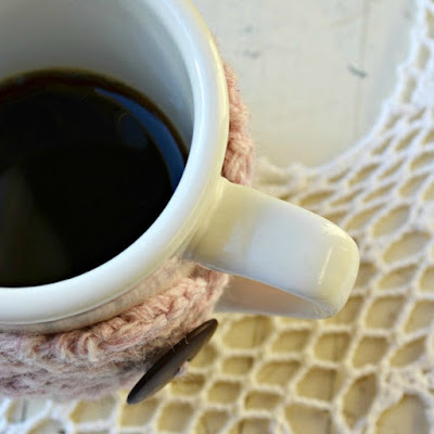 http://etsyrussianteam.blogspot.com/2016/06/cable-knit-cup-cozy-to-give-away.html