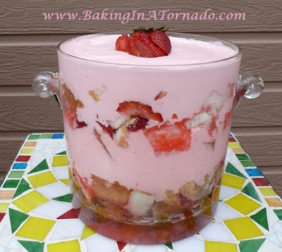 Angel Food Trifle | www.BakingInATornado.com | #recipe
