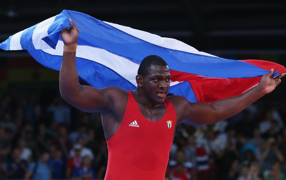 JuegosOlimpicos Lucha Grecorromana Cubano López gana oro y es