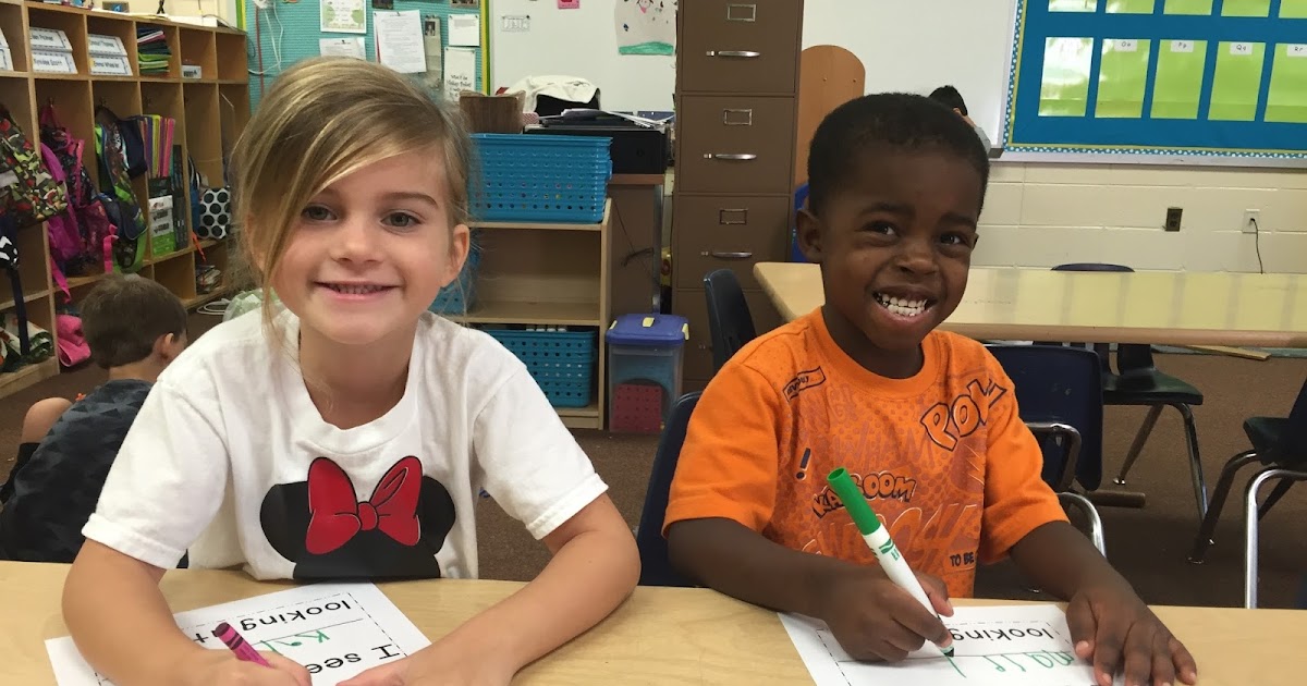 Mrs. Sanders' Kindergarten Mrs. Sanders, Mrs. Sanders Who Do You See?