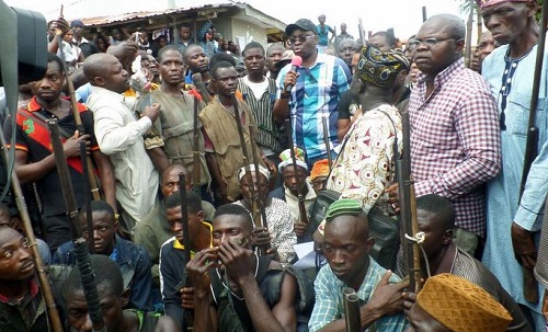 Fayose Addresses Ekiti Hunters, Vows To Equip Them To War Against Herdsmen