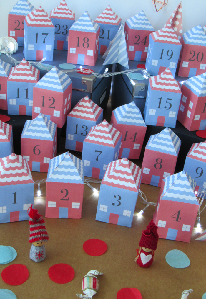 La Lilú Freebie Christmas Village Printable Advent Calendar