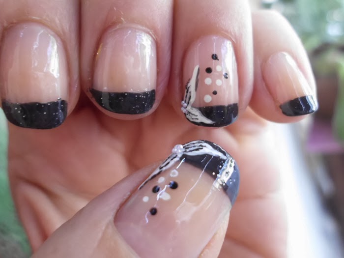 manicura francesa con hojas