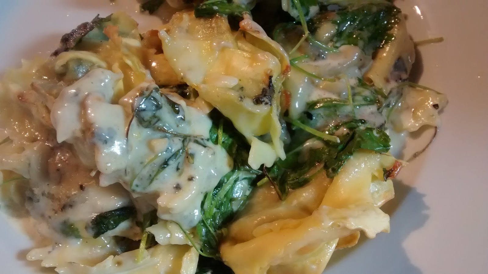 Foodycat and kale tortelloni bake