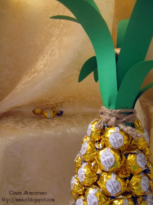 как сделать ананас из конфет, конфетная композиция