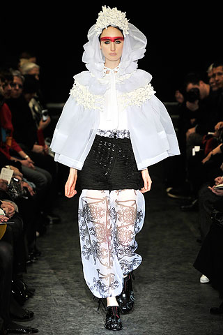コレクション:2009 A/W tao COMME des GARCONS|コムデギャルソン店舗 ...