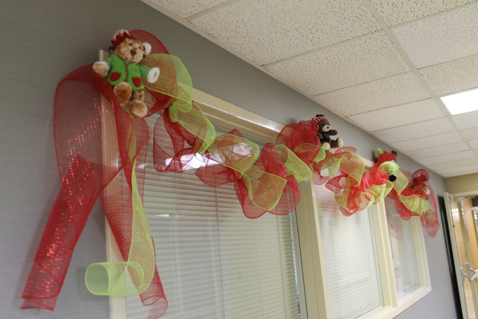 miss-kopy-kat-how-to-make-a-deco-mesh-garland