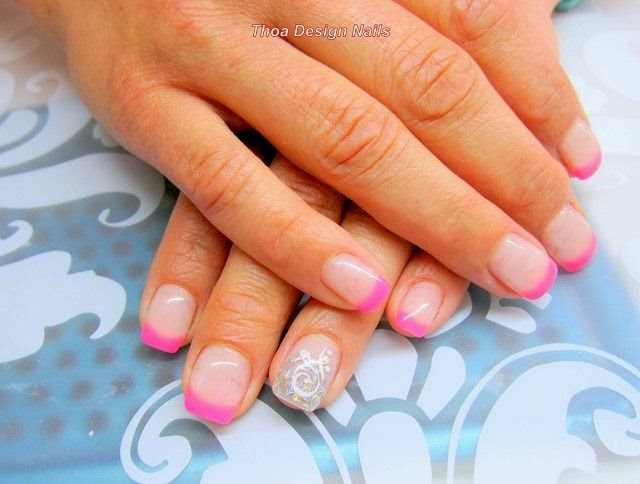 Pink French Nägel mit Airbrush Design