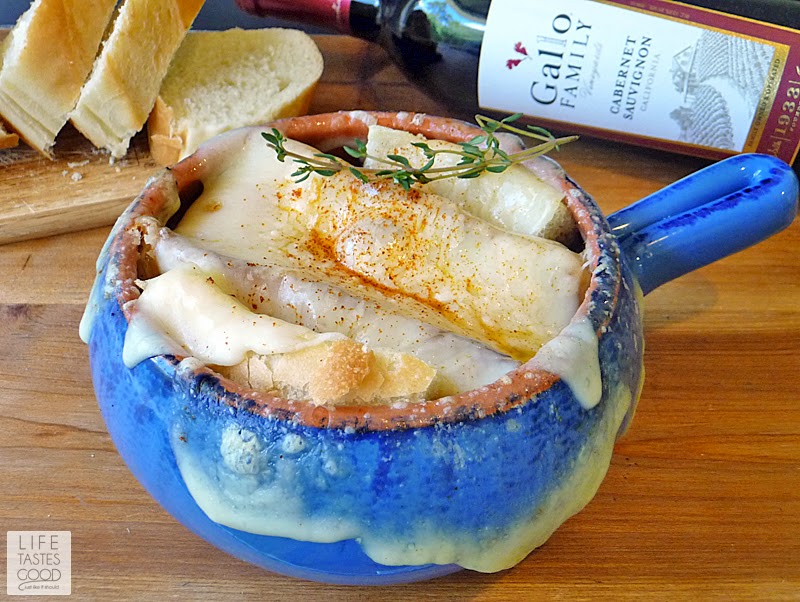 Cheesy French Onion Soup | Hearty Soup Recipes To Warm You Up On Christmas Evening Cheesy French Onion Soup | Hearty Soup Recipes To Warm You Up On Christmas Evening