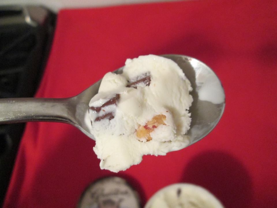 David's Ice Cream Reviews Graeter's Chunky Chunky Hippo