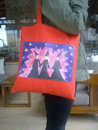 A PINK DREAMER: Paint your life....pink!!!