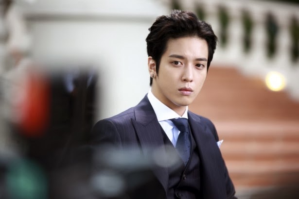 Yonghwa transforms into charismatic boss for ‘The Future choice’