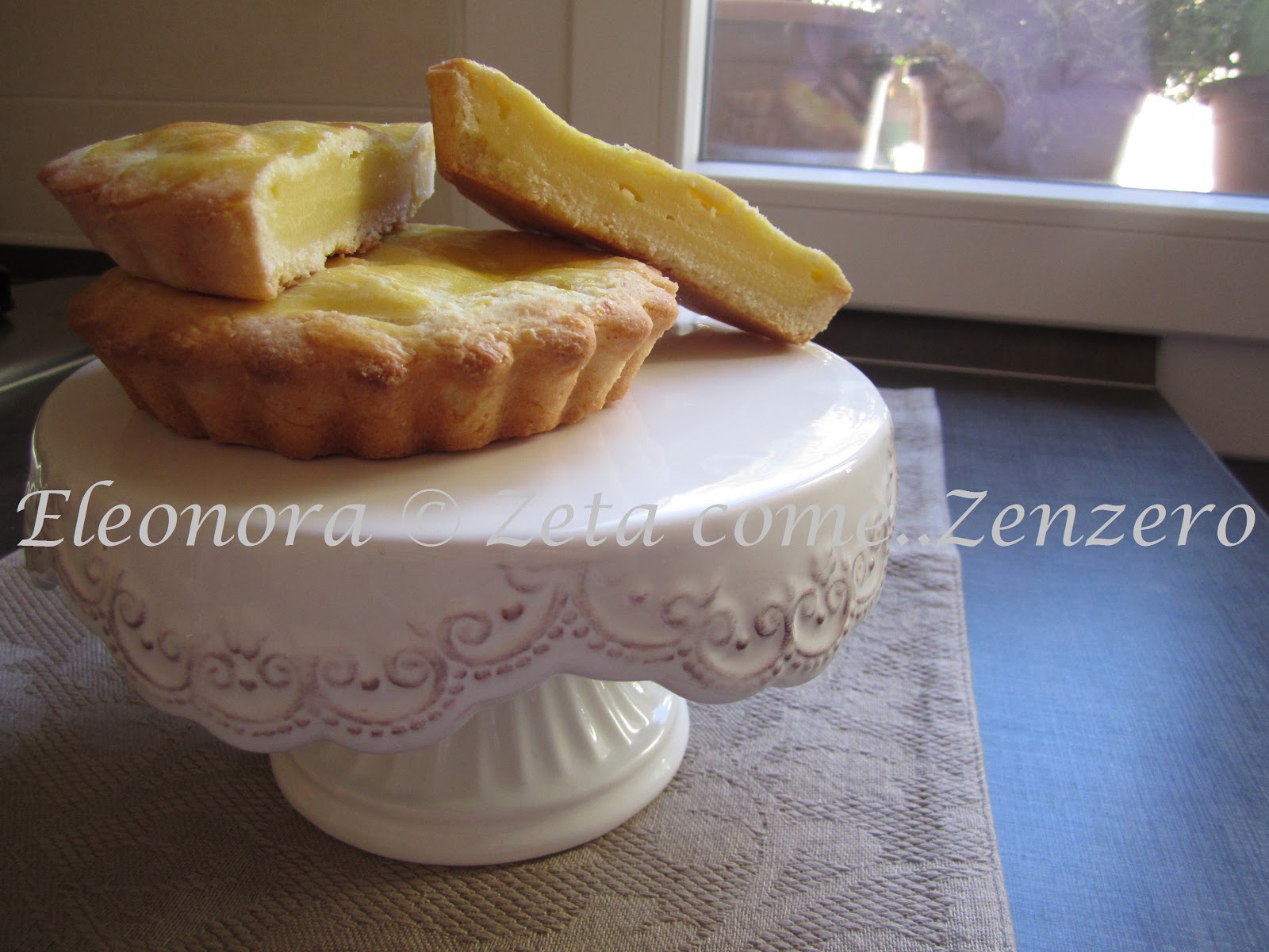 Stampi Per Pasticciotti Leccesi NAMAI - 12 Pezzi, Alluminio Antiaderente, 10.5x7cm, Made In Italy