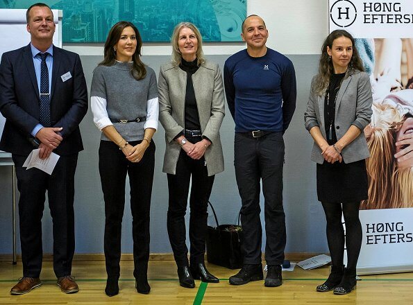 Crown Princess Mary visited Høng Efterskole together with the Mary Foundation. Princess wore wool sweater by Zara