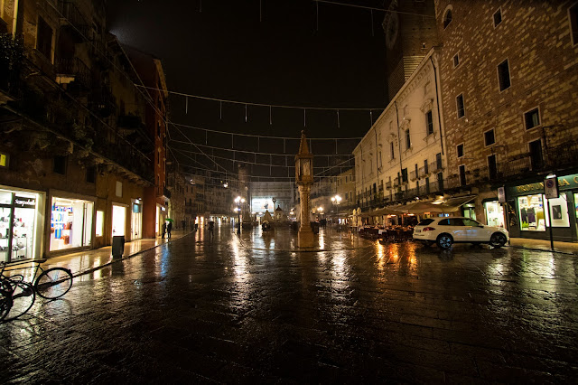 Piazza delle erbe-Verona