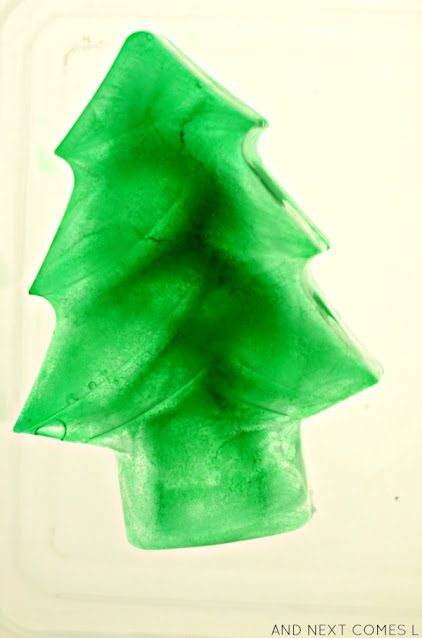 Christmas light table science activity for preschoolers
