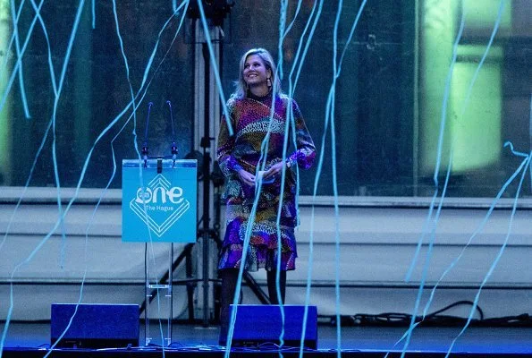 Queen Maxima wore a new dress by Indian designer Saloni Lodha. The Queen attends the One Young World 2018 Summit