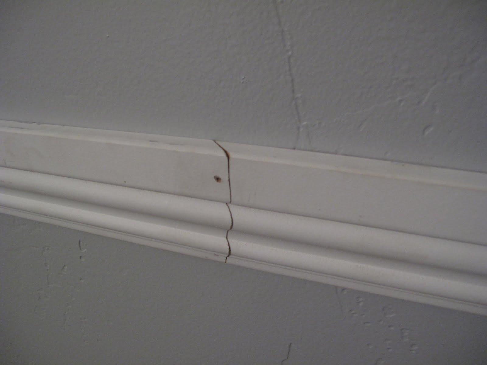 Little Miss Penny Wenny How to Install Chair Rail Moulding