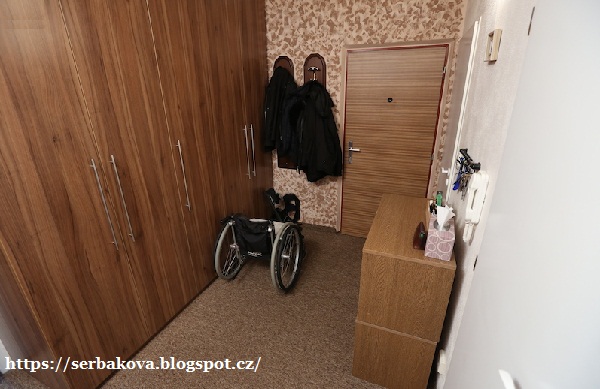 Архитекторы изменили старую квартиру в панельном доме в соответствии с потребностями молодого мужчины в инвалидной коляске