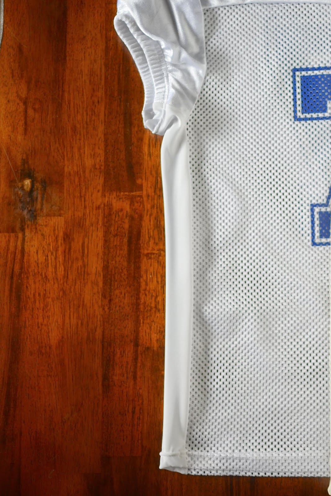 Blue Susan Makes: Sewing Saves the Day: Football Jersey Fix