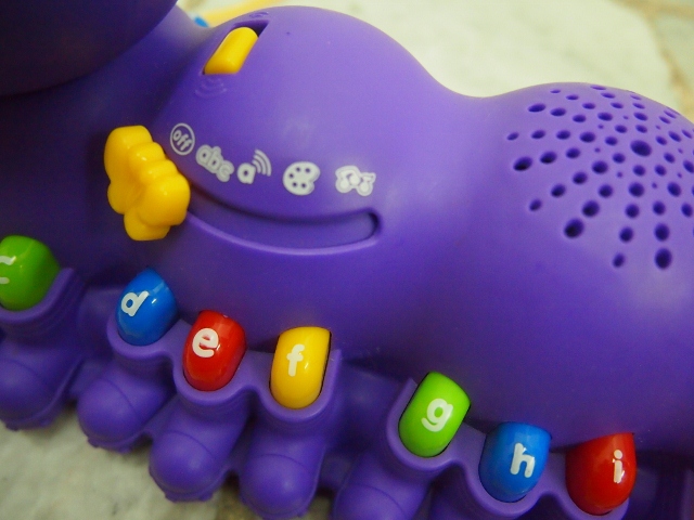JuaiMurah: Leapfrog Alphabet Pal Caterpillar Latest Design