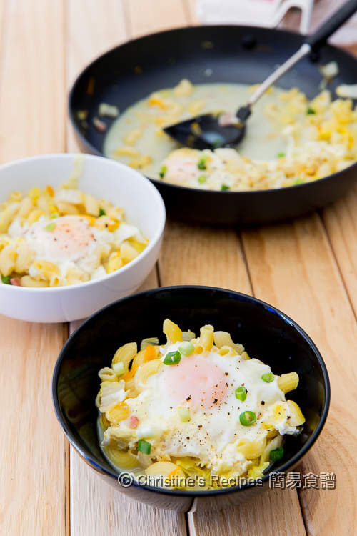 水煮蛋紹菜通粉 Eggs in Chinese Cabbage and Macaroni Soup02 水煮蛋紹菜通粉 Eggs in Chinese Cabbage and Macaroni Soup02