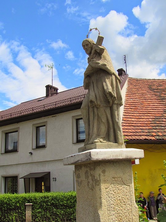 Figura św. Nepomucena w Jarnołtówku. Figura św. Nepomucena w Jarnołtówku.