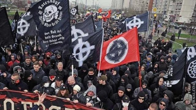 Οι κομμουνιστές τα εχουν βρει σκούρα στην Ουκρανία που θέλουν να την βαλουν στην Ευρώπη!οι εθνικιστές ειναι πιο πολλοί απο κομμουνιστικα μορφώματα! Οι κομμουνιστές τα εχουν βρει σκούρα στην Ουκρανία που θέλουν να την βαλουν στην Ευρώπη!οι εθνικιστές ειναι πιο πολλοί απο κομμουνιστικα μορφώματα!