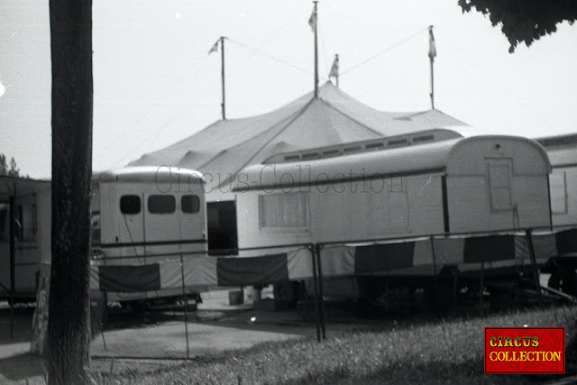 roulotte d'habitation pour les artistes du cirque allemand 