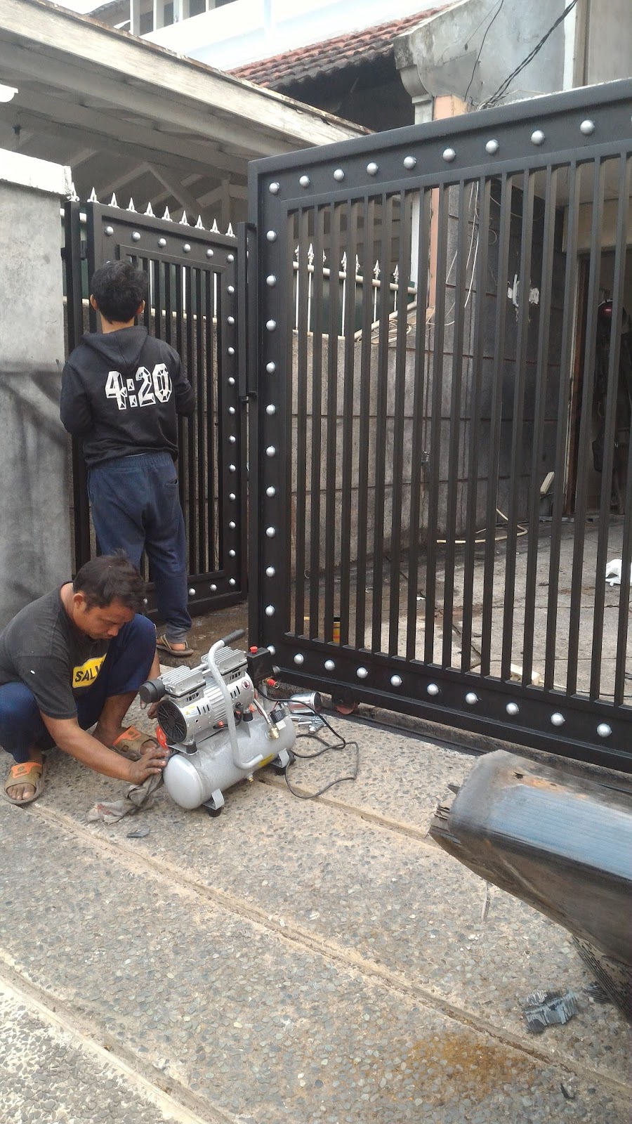 Model Pintu Pagar Besi Berikut Ulasan Dan Harga 2019 Model Pintu Pagar Besi Berikut Ulasan Dan Harga 2019