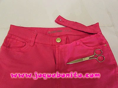 Delantal reciclando unos vaqueros