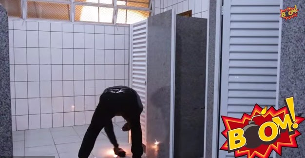 Broma Bomba En El Baño