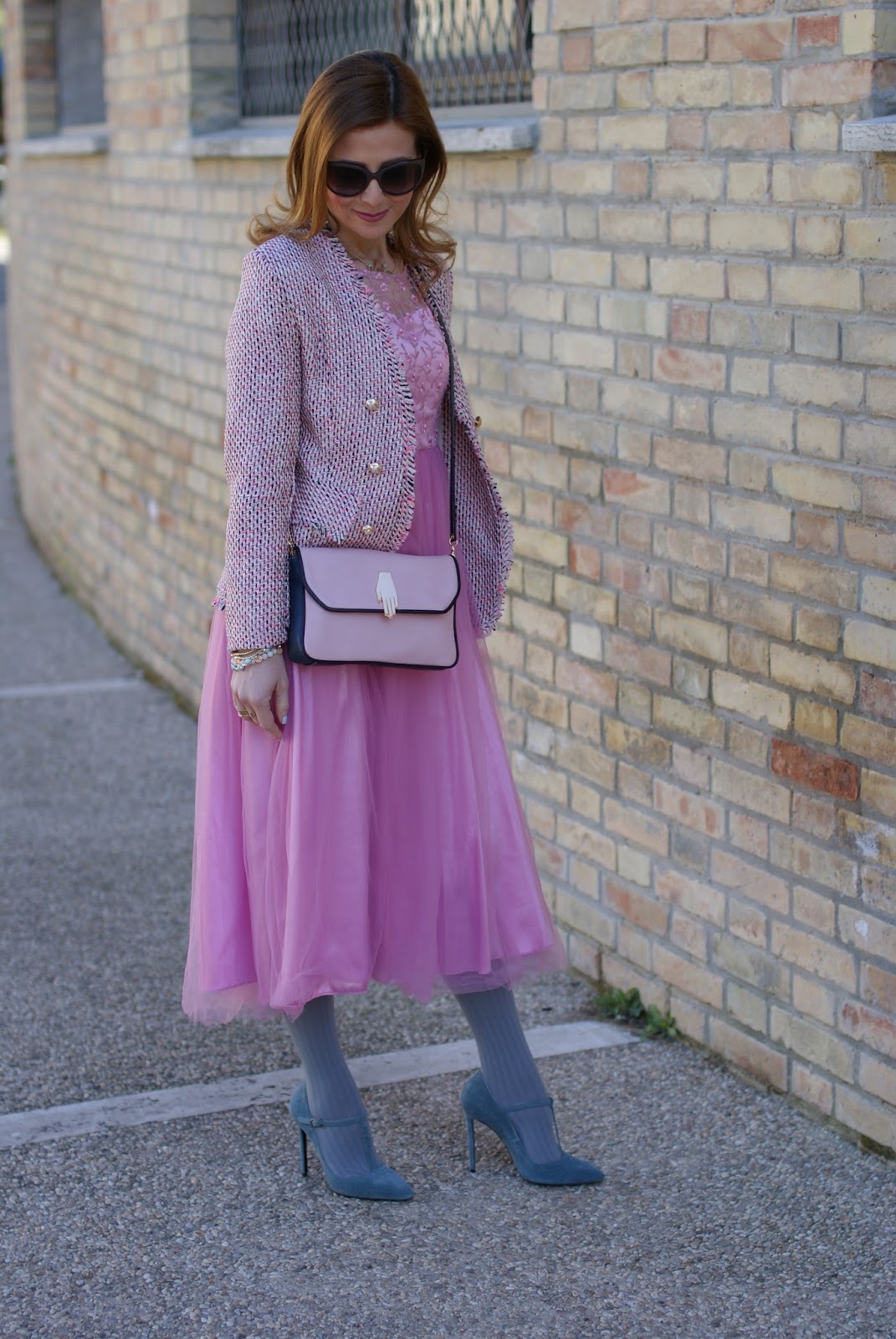 Pink midi tulle dress for a romantic outfit on Fashion and Cookies fashion blog, fashion blogger style
