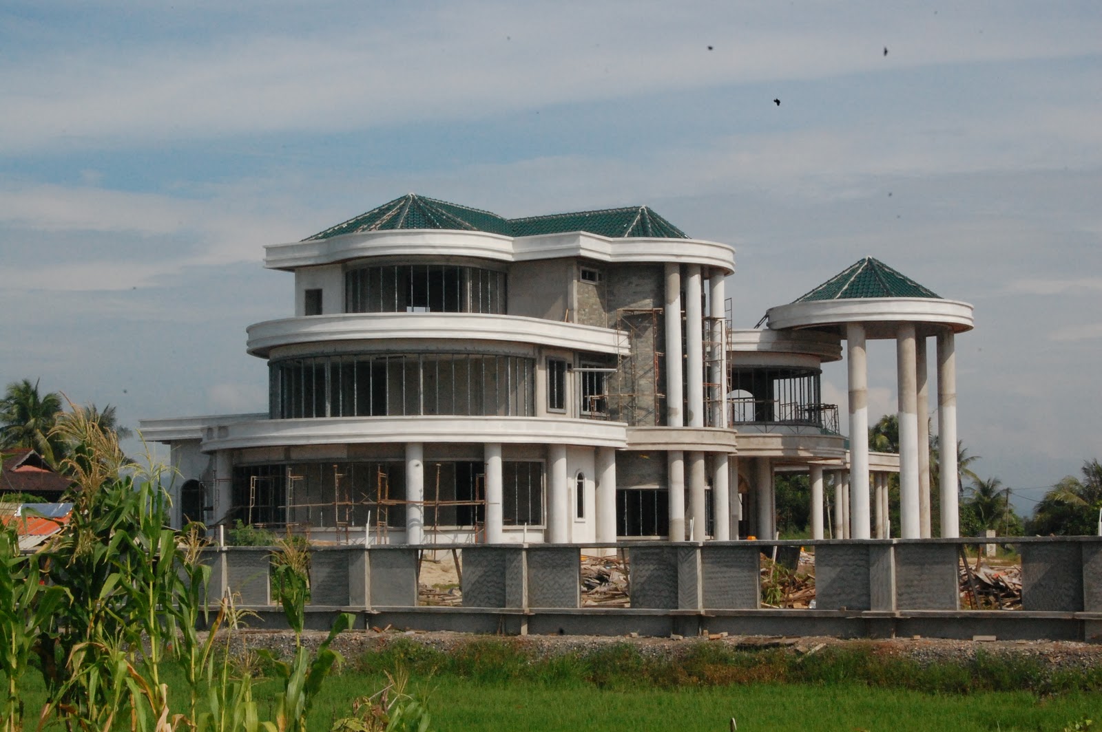 AAC DYNAMIC TRADING PROJEK RUMAH BANGLO TIGA TINGKAT EN MARZUKI