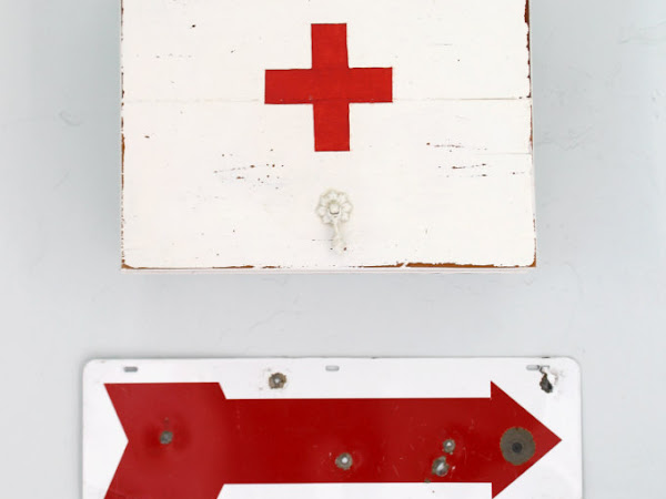 DIY First Aid Medicine Cabinet
