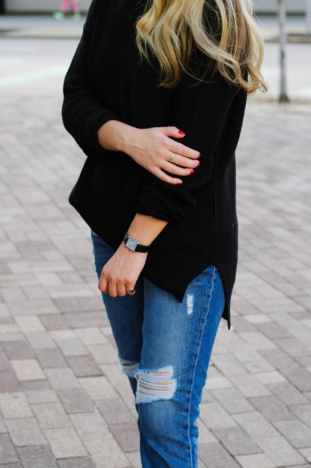 Summer Wind Black Tunic Sweater + Boyfriend Jeans + Bow Flats