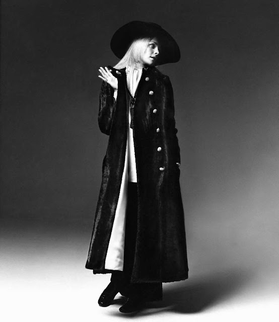 Celebridades e o mundo fashion dos anos 1940 a 1970 title=